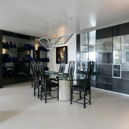 Penthouse Eleganza 4-bedroom 別荘
