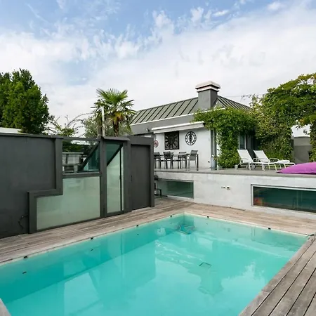 Penthouse Eleganza 4-bedroom 別荘